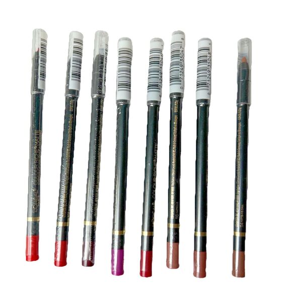 L'Oreal Colour Riche Matte Lip Liner ~ You Choose Color - Picture 2 of 2